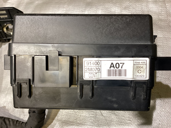 2010 Hyundai Genesis Coupe 2.0T Engine Bay Wiring Harness Fuse Box / Automatic / 914002M070 /   HG031