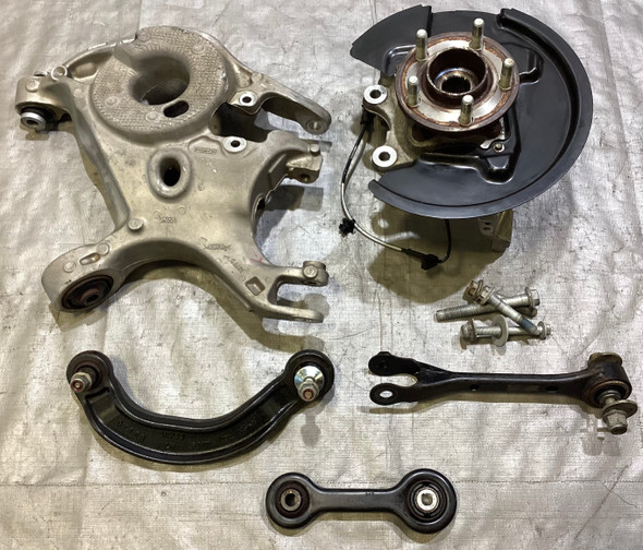 2015-2020 Ford Mustang GT 5.0 S550 Driver Rear Knee Spindle Hub w/ Control Arms / 48K FM014
