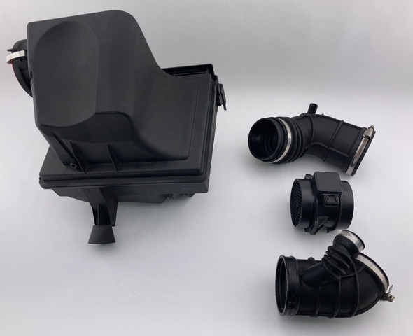 1999-2000 BMW Z3 2.3 Air Box w/ Intake Tube /   Z3036