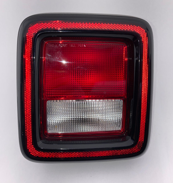 2018-2024 Jeep Wrangler JL Driver Halogen Tail Light /   JL010