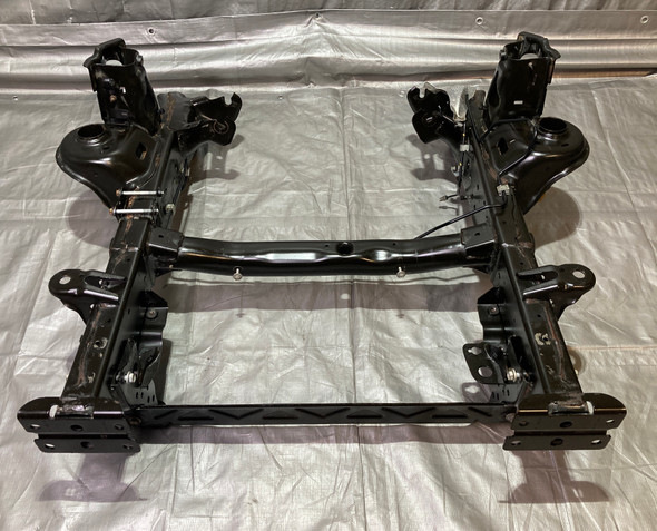 2018-2024 Jeep Wrangler JL 4DR 3.6l Front Frame Rail Cut /   JL010