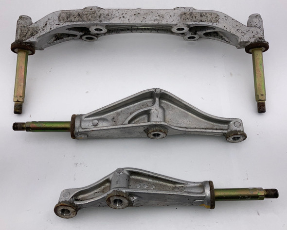 2000-2009 Honda S2000 OEM Rear Differential Mounting Brackets / Bushings Set /   HS007