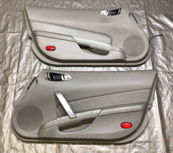 2006-2008 Nissan 350z Interior Door Panels / Gray / Pair /   5Z013 2006-2008 Nissan 350z Interior Door Panels / Gray / Pair /   5Z013