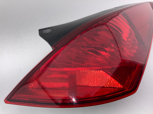2003-2005 Nissan 350Z Passenger Side Tail Light / OEM /   5Z027