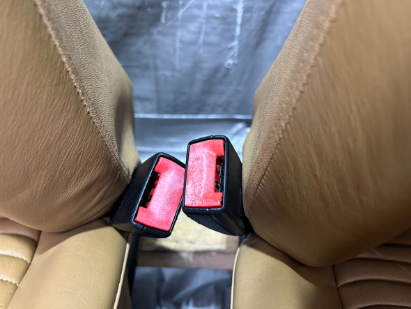 1998-2004 Porsche 986 Boxster 4-Way Power Leather Seats / Sand Beige / Pair / BX068 1998-2004 Porsche 986 Boxster 4-Way Power Leather Seats / Sand Beige / Pair / BX068