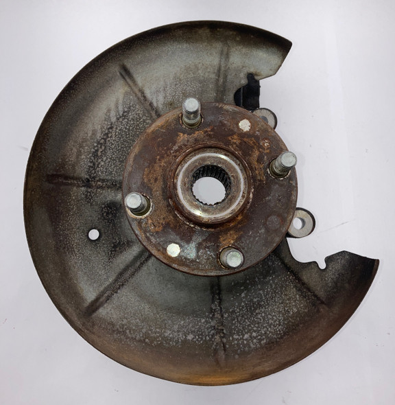 1999-2002 Mazda Miata Passenger Rear Spindle Hub (NON-ABS) *DAMAGED* /  NB254