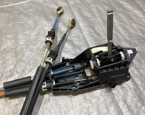 2005-2006 Porsche 987 Boxster Shifter Assembly w/ Cables / 5 Speed /  BC034