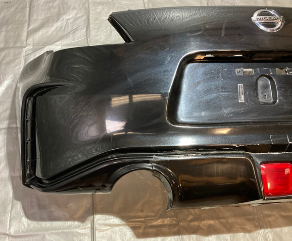 2015-2020 Nissan 370Z NISMO OEM Rear Bumper Cover w/ Diffuser Trim *DAMAGE* /    7Z023