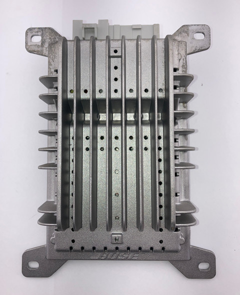 2005-2006 Chevrolet Corvette C6 Bose Audio 7 Channel Amplifier / 10366699 /   C6020