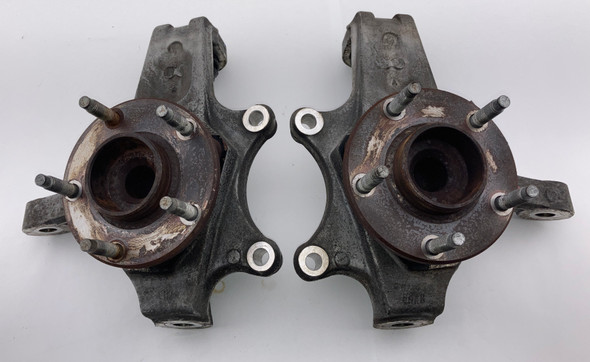 2005-2013 Chevrolet Corvette C6 Front Spindles / Hub Assemblies / Pair / 74K C6020