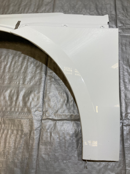 2015-2020 Porsche Macan Driver Side Fender w/ Lower Trim Panel / White  PM006