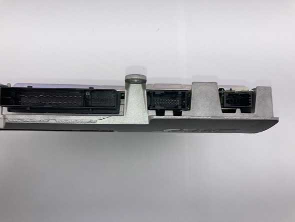 2015-2016 Porsche Macan OEM Bose Amplifier / 7PP035223AA /   PM006