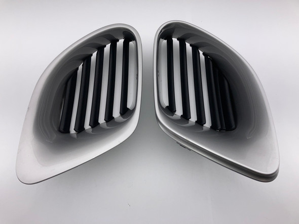 2000-2002 Porsche 986 Boxster Rear Quarter Panel Vents / Pair / Arctic Silver  BX067