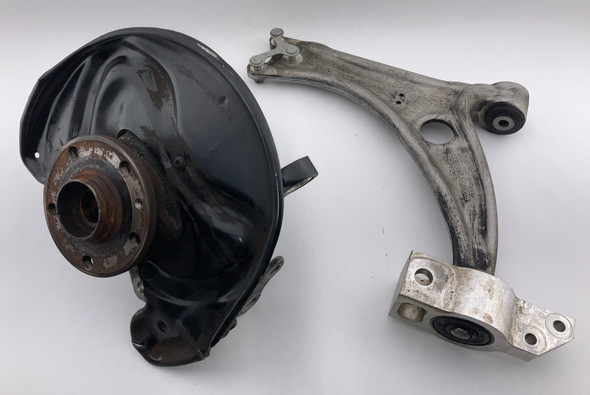 2008-2015 Audi TT Driver Front Spindle Hub Assembly w/ Lower Control Arm /  T2015