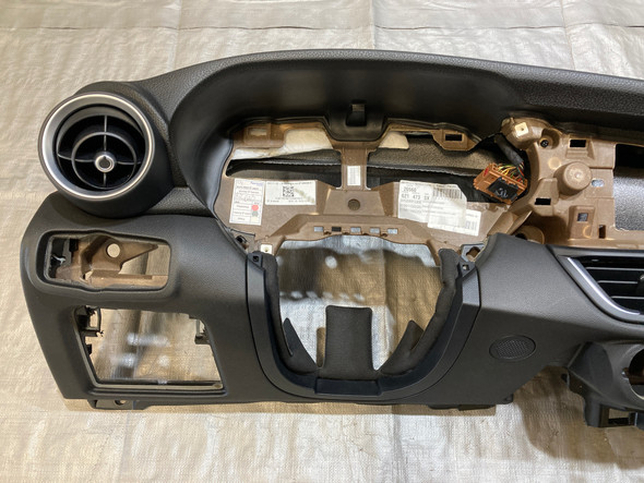 2017-2022 Alfa Romeo Giulia OEM Dashboard Panel w/ Passenger Air Bag / Black /   AG005