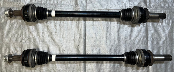 2017-2022 Alfa Romeo Giulia 2.0l OEM Rear CV Axles Half Shafts / Pair /  AG005