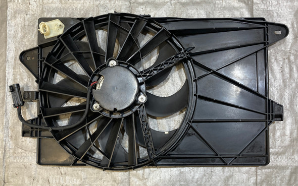 2012-2017 Fiat 500 Abarth Radiator Cooling Fan w/ Shroud /  F5023