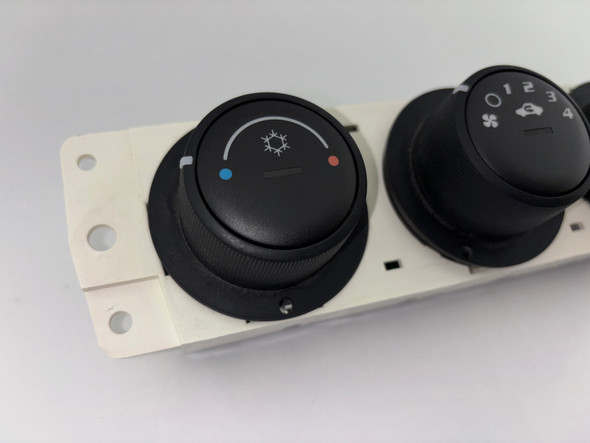 2006-2009 Pontiac Solstice Climate Control Unit / 15865389 /   PS074