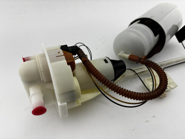 2009-2012 Porsche 987 Cayman S / Boxster S 3.4l OEM Fuel Pump Assembly / 103K BC035