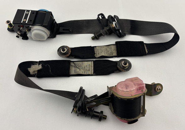1990-1993 Mazda Miata OEM Seat Belts / Black / Pair /   NA106