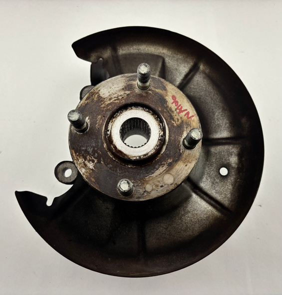 1990-1993 Mazda Miata 1.6l Driver Side Rear Spindle Hub Assembly / Non-ABS / 137K NA106