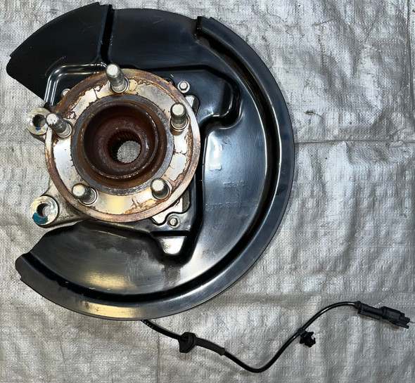 2015-2020 Ford Mustang GT 5.0 S550 Driver Rear Knee Spindle Hub w/ Arms / 91K FM016