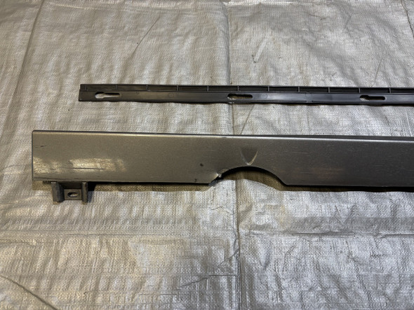 2015-2017 Volkswagen MK7 Golf R Passenger Side Skirt Rocker Panel /    M7R11