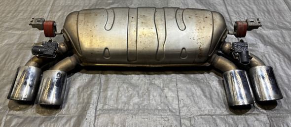 2015-2017 Volkswagen MK7 Golf R Exhaust Muffler w/ Tips / 108K M7R11