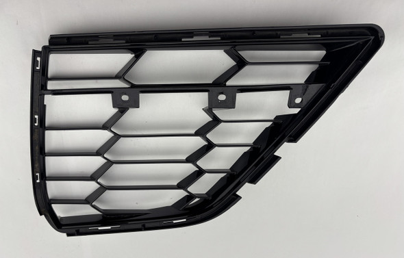 2020-2024 Chevrolet C8 Corvette Stingray Passenger Side Front Bumper Grille w/ Trim / Carbon Flash /   C8001