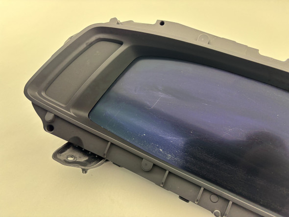 2021-2022 Chevrolet C8 Corvette Stingray Instrument Gauge Cluster Display / 85573372 / 15K C8001