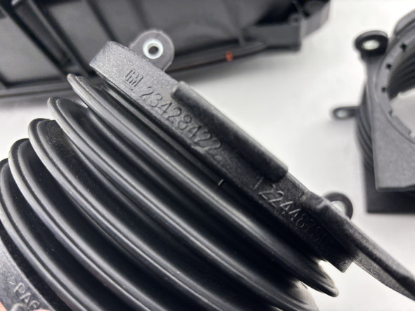 2020-2022 Chevrolet C8 Corvette Stingray 6.2l OEM Air Intake Air Cleaner Assembly / 15K C8001