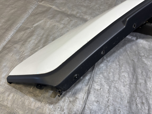 2018-2023 Jeep Wrangler JL / Gladiator JT Sport Passenger Front Fender Arch Flare w/ Light / Bright White  JT003