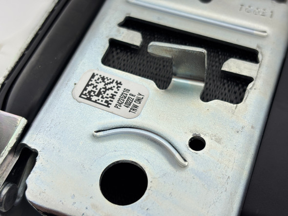 2022-2023 Jeep Wrangler JL Gladiator JT Unlimited 4DR Passenger Front Seat Belt / Tensioner /   JT003