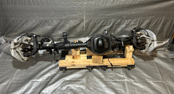 2020-2024 Jeep Gladiator JT Dana M210 Wide Track Front Axle Assembly / 4.10 / 68376929AJ / 28K JT003