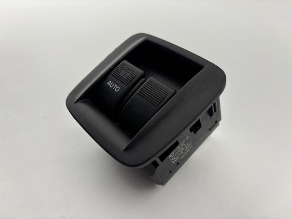 2001-2005 Mazda Miata Window Switch / Black *Damaged Tabs* /   NB267