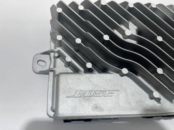 2020 Chevrolet C8 Corvette Bose Performance Audio 14 Channel Amplifier / 84825168 /   C8002