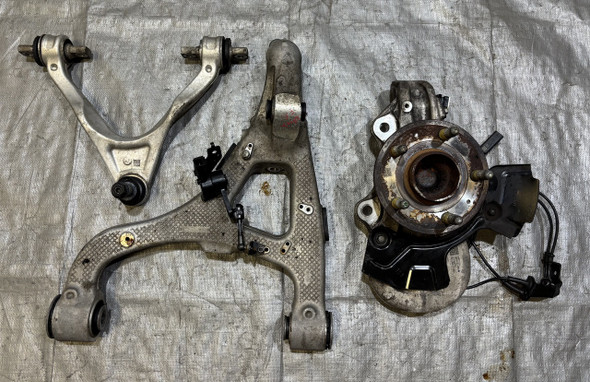 2020-2024 Chevrolet C8 Corvette Stingray Passenger Side Front Knee / Hub w/ Control Arms / 51K C8002