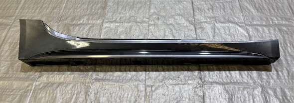 2017-2020 Fiat 124 Spider Classica / Lusso Passenger Side Skirt Rocker Panel / Moda Gray Metallic  FD028