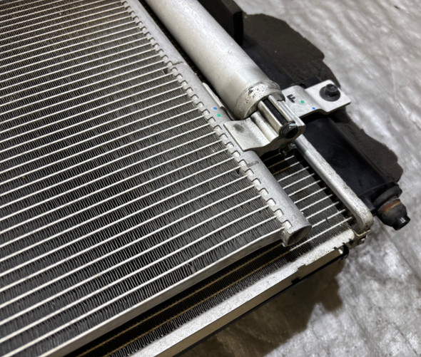 2017-2020 Fiat 124 Spider Radiator Assembly w/ Cooling Fan / Manual /   FD028