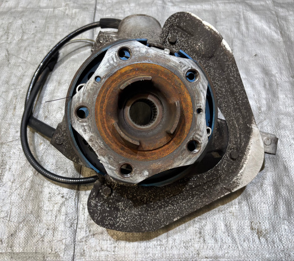 2005-2008 Porsche 987 Boxster Cayman Driver Rear Knee Hub w/ Control Arms / Subframe Bracket / 97K BC033