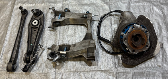 2005-2008 Porsche 987 Boxster Cayman Driver Rear Knee Hub w/ Control Arms / Subframe Bracket / 97K BC033
