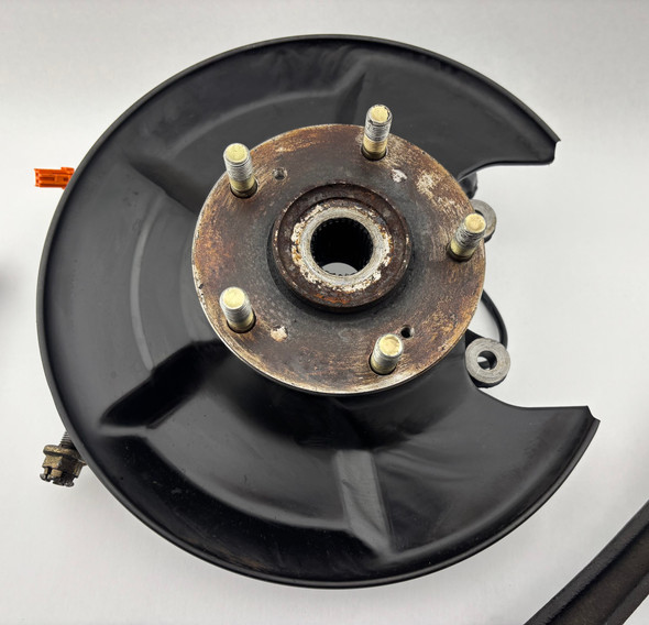 2000-2003 Honda S2000 Passenger Rear Knee Knuckle Hub Assembly w/ Control Arms / 82K HS008