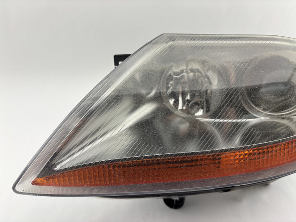 2003-2005 E85 E86 BMW Z4 Driver Headlight / Halogen / Amber Lens *Broken Tabs* /   Z4062