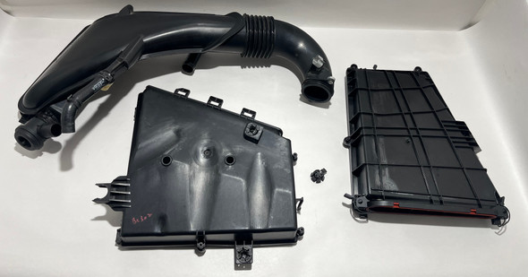 
2017-2025 Porsche 718 Boxster Cayman 2.0l 2.5l OEM Air Intake Air Box w/ Pipe /   BC302
