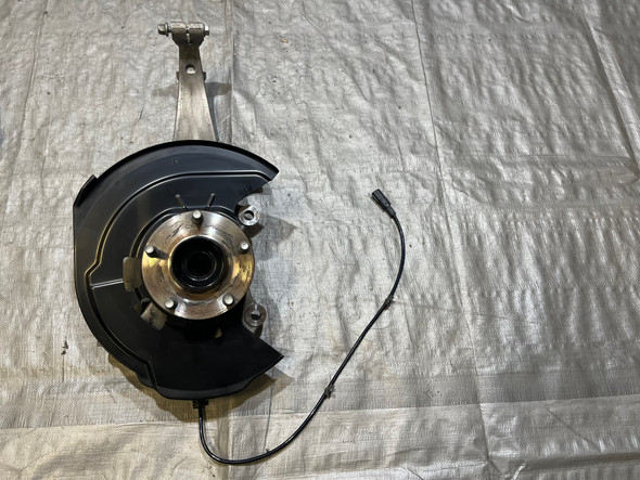 2023-2025 Nissan Z Passenger Front Knee Spindle Hub w/ Control Arms / 21K NZ002