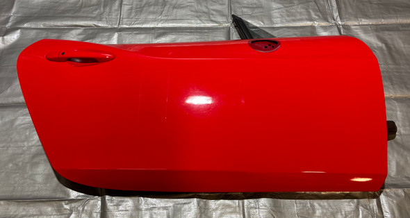 2017-2020 Fiat 124 Spider Passenger Side Door Assembly  /   FD029