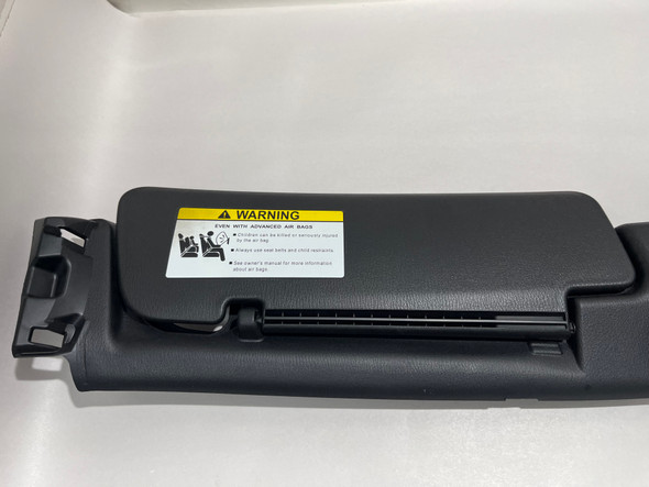 2017-2020 Fiat 124 Spider Sun Visor Panel w/ Dome Light  /   FD029