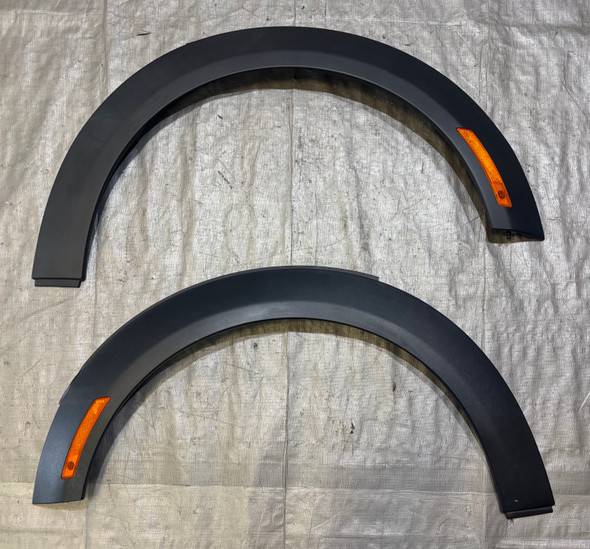 2007-2015 Mini Cooper R56 R57 Front Wheel Arches / Flares / Pair /   R2033