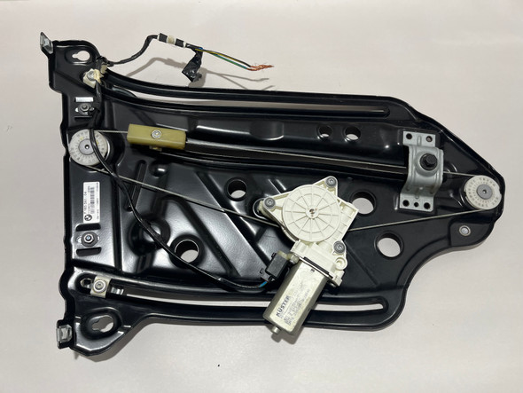 2008-2013 E88 BMW 128i 135i Convertible Driver Side Rear Quarter Window Regulator / Motor /   B1013