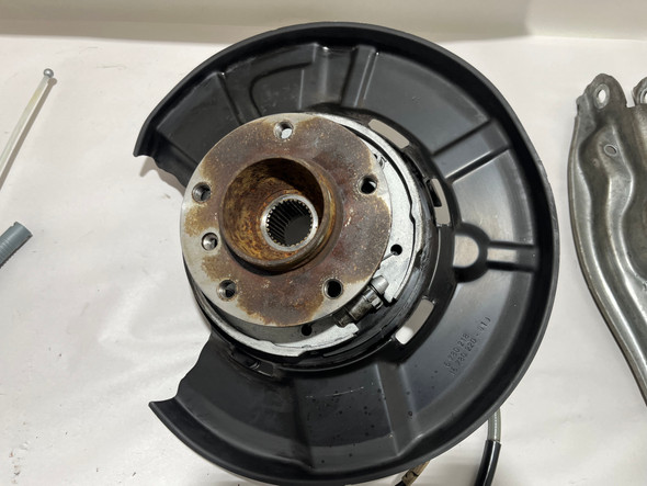 2008-2013 BMW 135i Passenger Rear Knee Spindle Wheel Hub & Control Arms / 70K B1013